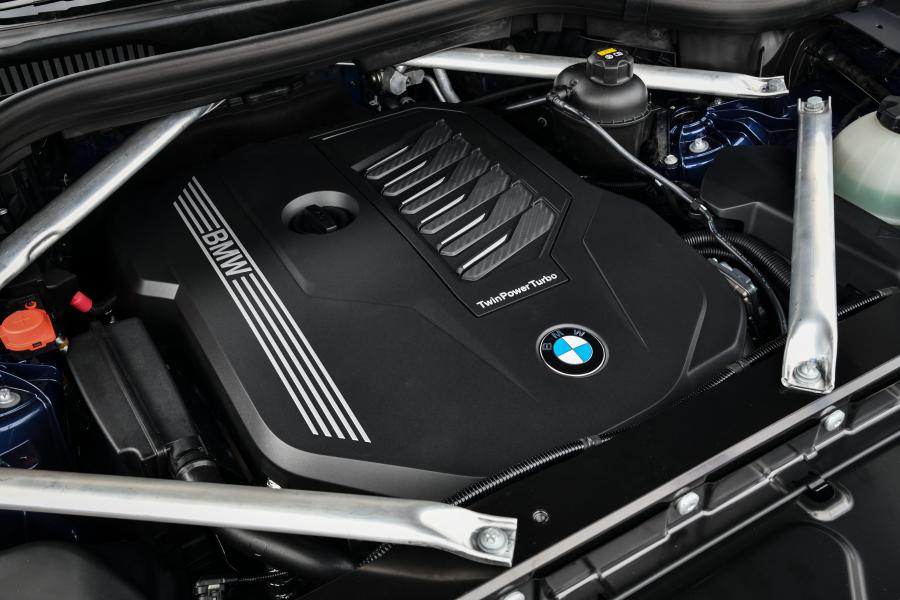 Моторный отсек BMW X5 xDrive40i xLine (G05) 2018 года  (NA) (фото 83 из 85)